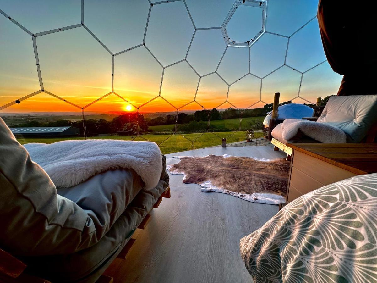 فندق Deerstone Glamping-Pinhaw Beacon Dome Hot Tub Earby المظهر الخارجي الصورة